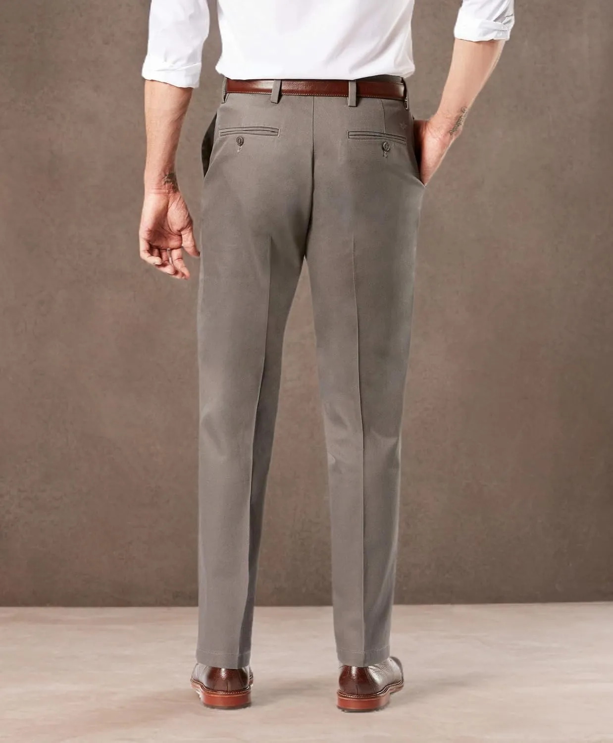 Dockers Men's Straight Fit Signature Lux Cotton Stretch Khaki Pant Creased