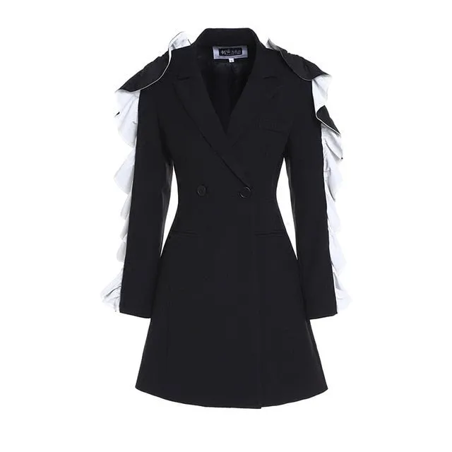 [EAM] 2020 Spring New Fashion Black Solid Button Pockets Ruffles Long Sleeve Casual Turn-down Collar Women Coats RA150