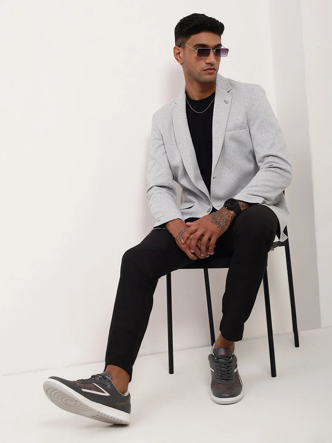 Men Grey Self Design Slim-Fit Single-Breasted Casual Blazer