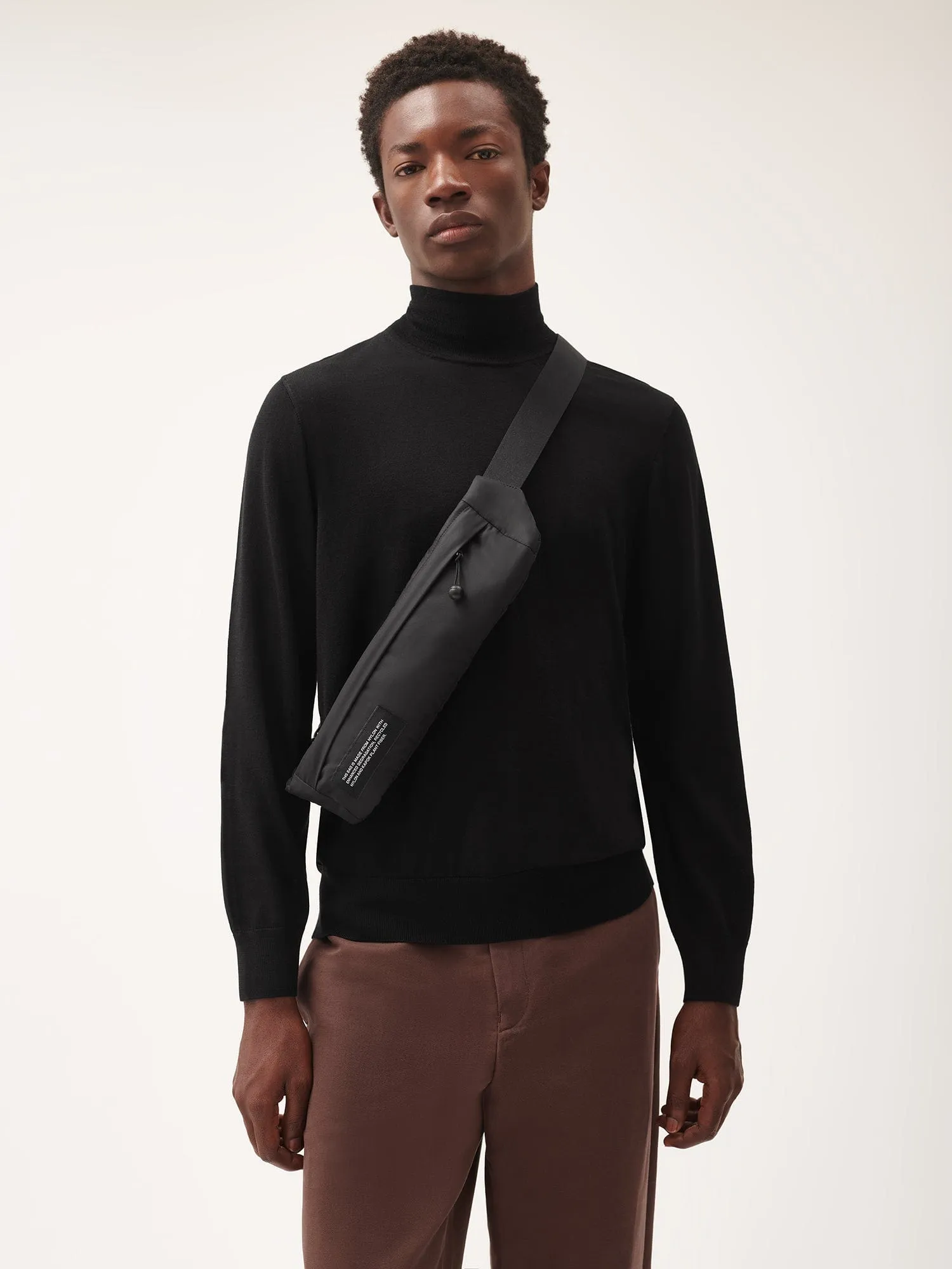 Men's Regenerative Merino Wool Turtleneck Sweaterblack